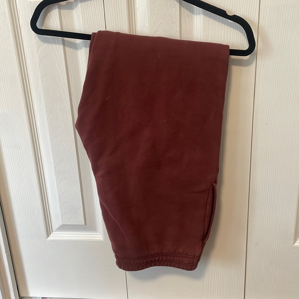 Aritzia Sweatpants